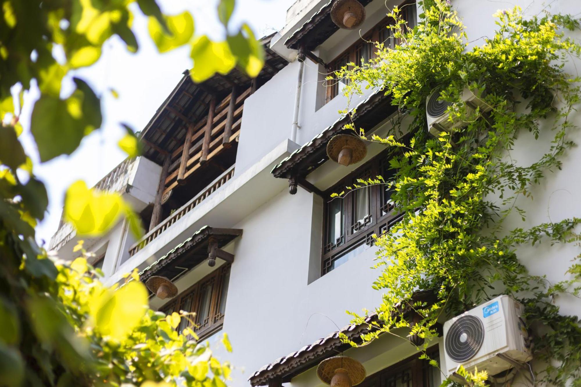 Butterfly Flowers Inn Zhangjiajie Bagian luar foto